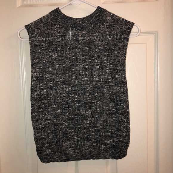 Divided Top - Picture 2 of 3